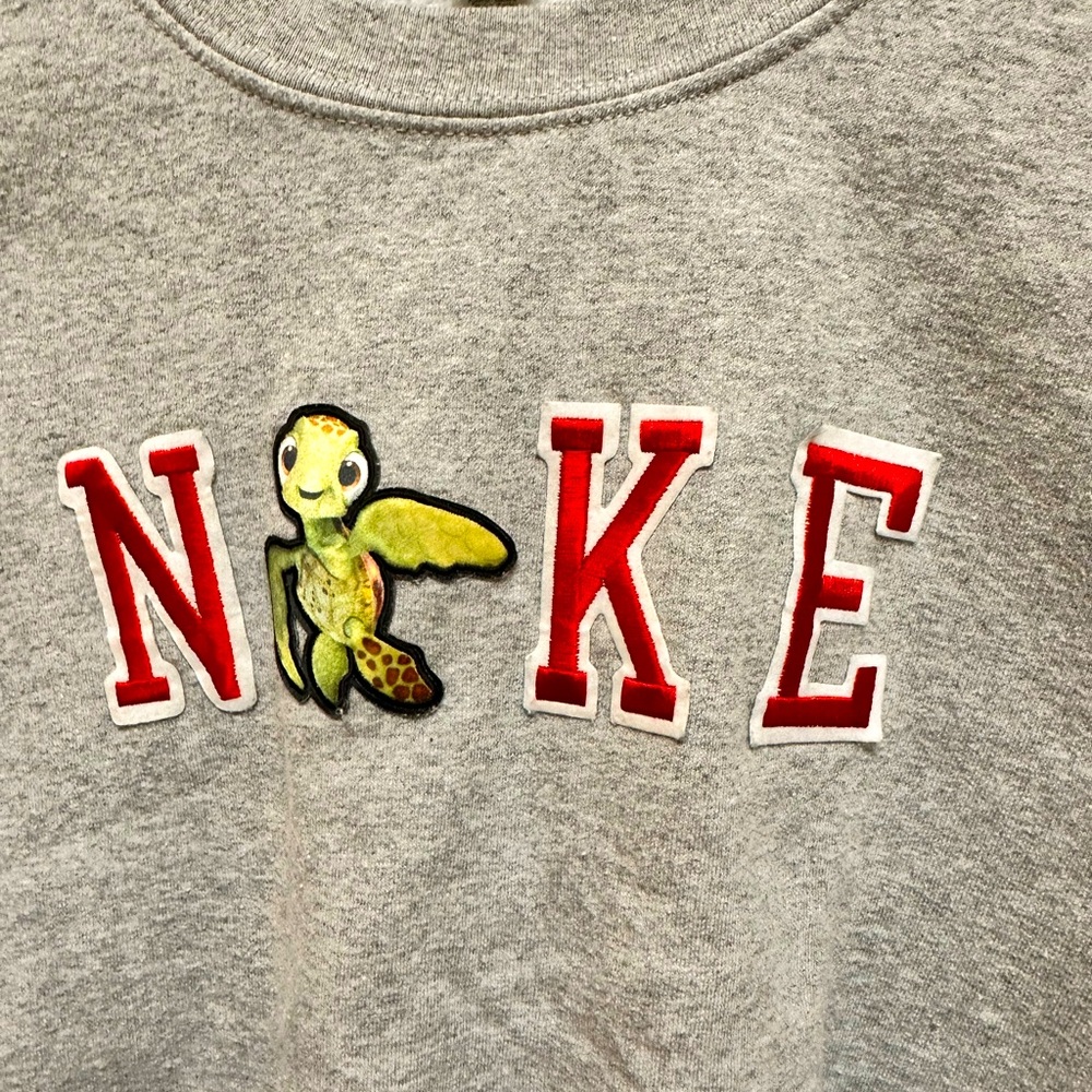 Nemo Nike sweater embroidered